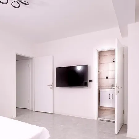 Oksa Aparthotel *